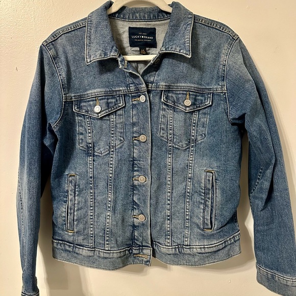 Lucky Brand Jackets & Blazers - Lucky Brand Tomboy Trucker Jean Jacket — Women’s Size Large — Classic Denim